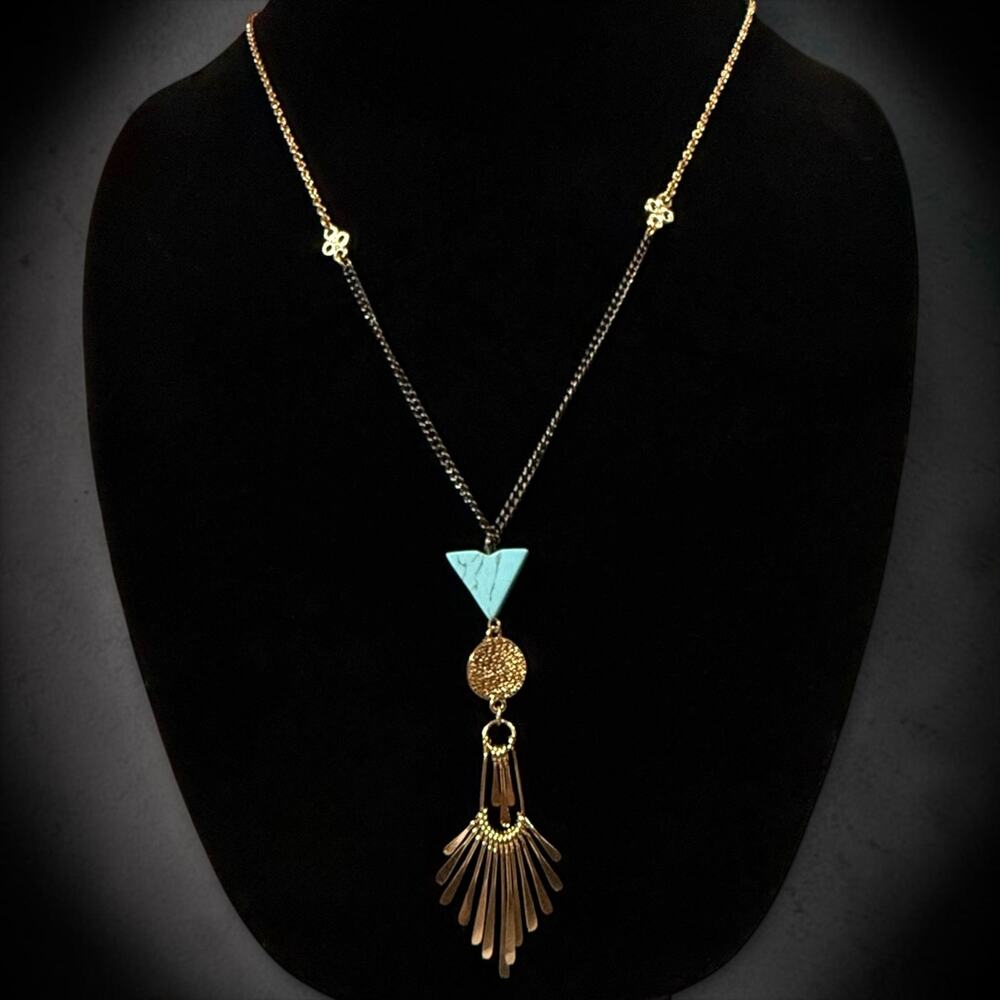 NWT Jeune Colette Necklace & Earrings Set Women Gold Tone Pendant and Studs 27”